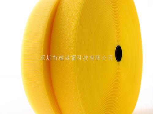 深圳市瑞鴻富科技有限公司是集于研發(fā)生產(chǎn)尼龍粘扣帶魔術(shù)貼、射出勾魔術(shù)貼、蘑菇頭魔術(shù)貼、細(xì)軟勾魔術(shù)貼、勾毛同體魔術(shù)貼、不抓毛魔術(shù)貼、發(fā)卷帶魔術(shù)貼、高周波電壓魔術(shù)貼、阻燃型防火魔術(shù)貼、背靠背粘扣帶,魔術(shù)貼捆綁帶,魔術(shù)貼扎帶、背膠沖型魔術(shù)貼、松緊彈力魔術(shù)貼、3M魔術(shù)貼、魔術(shù)布/OK布、注塑袖口魔術(shù)貼、3D VR眼鏡頭帶、運(yùn)動(dòng)器材魔術(shù)貼、醫(yī)用魔術(shù)貼、數(shù)據(jù)線收納皮扣、研磨片魔術(shù)貼、特殊魔術(shù)貼等產(chǎn)品為粘扣扎帶提供最好的解決方案定制加工的大型廠家之一